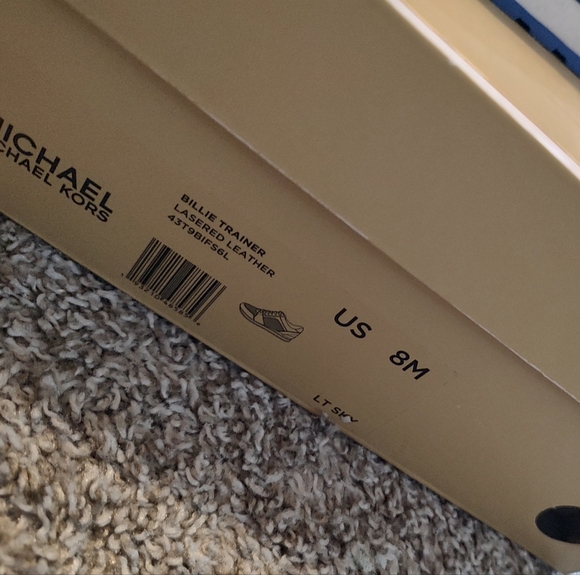 Michael Kors Billie Trainer - Picture 13 of 13